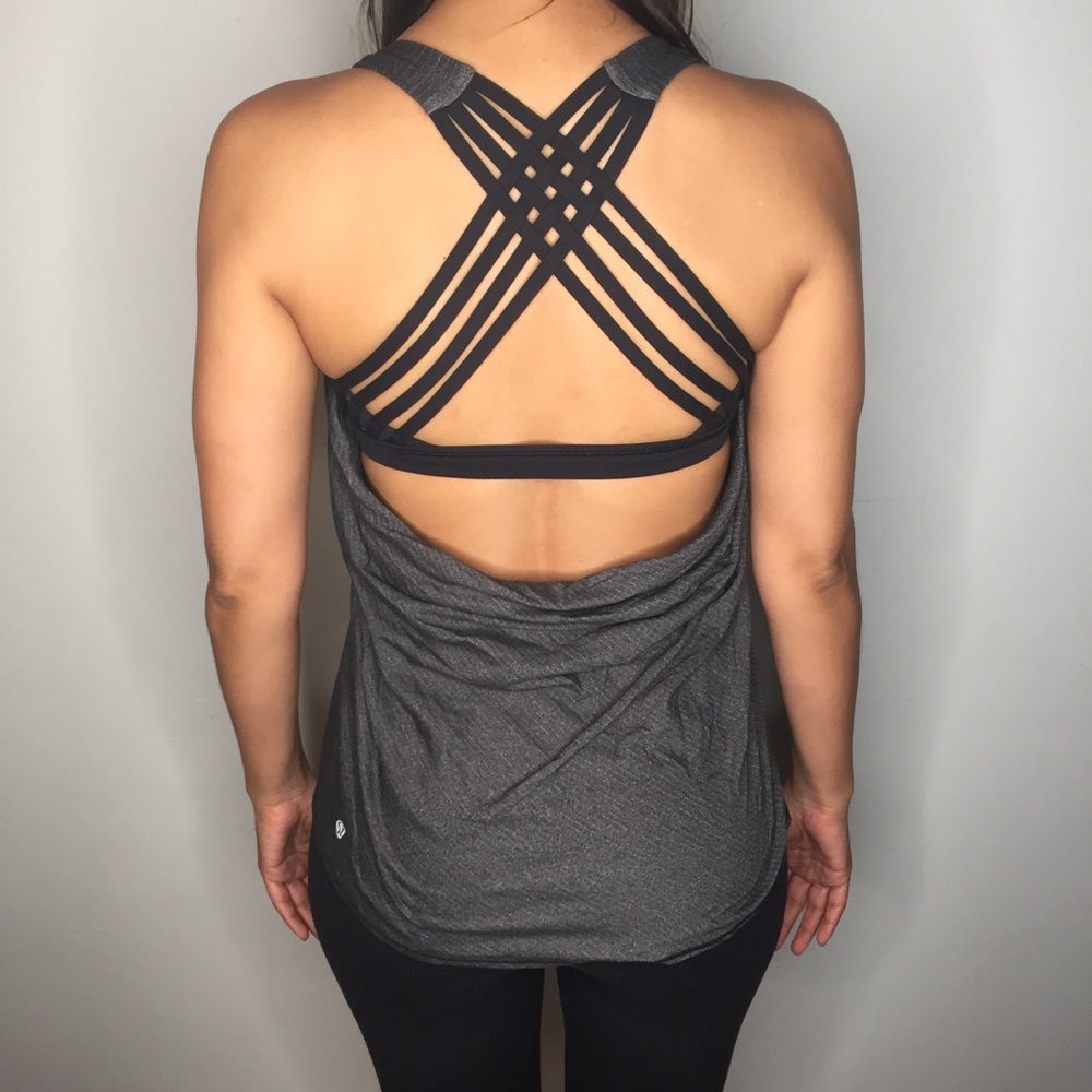 Lululemon Top w/built in Sports Bra (Size 4)
